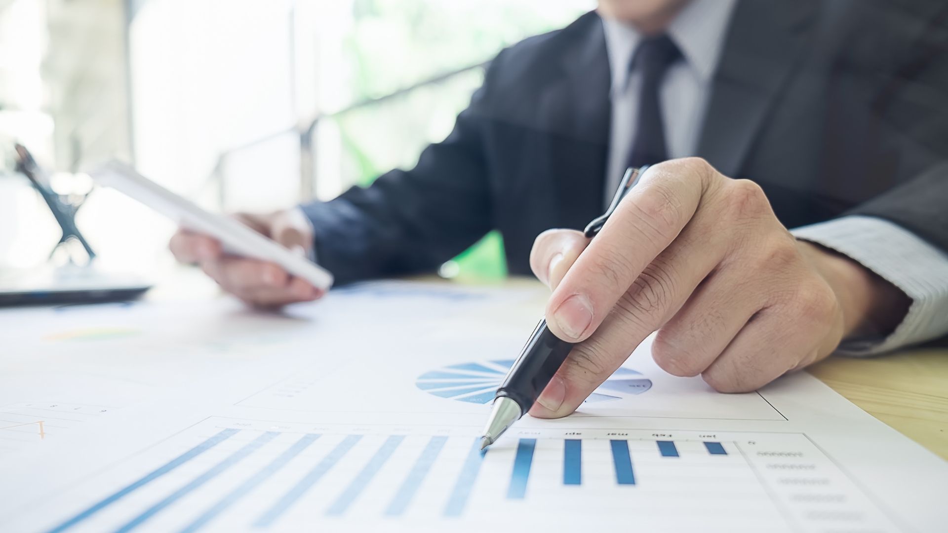 Investor making projects